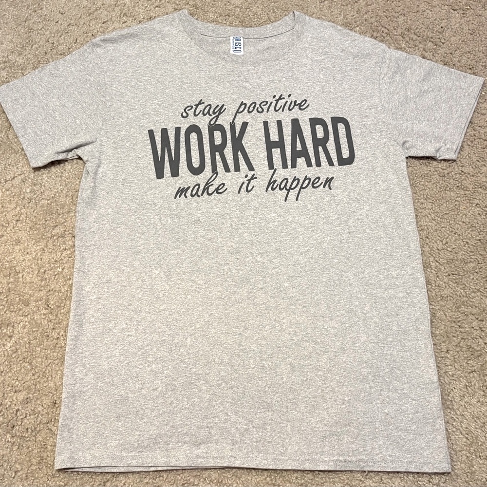 🎀 2/$10 - Gray Motivational Graphic T-Shirt